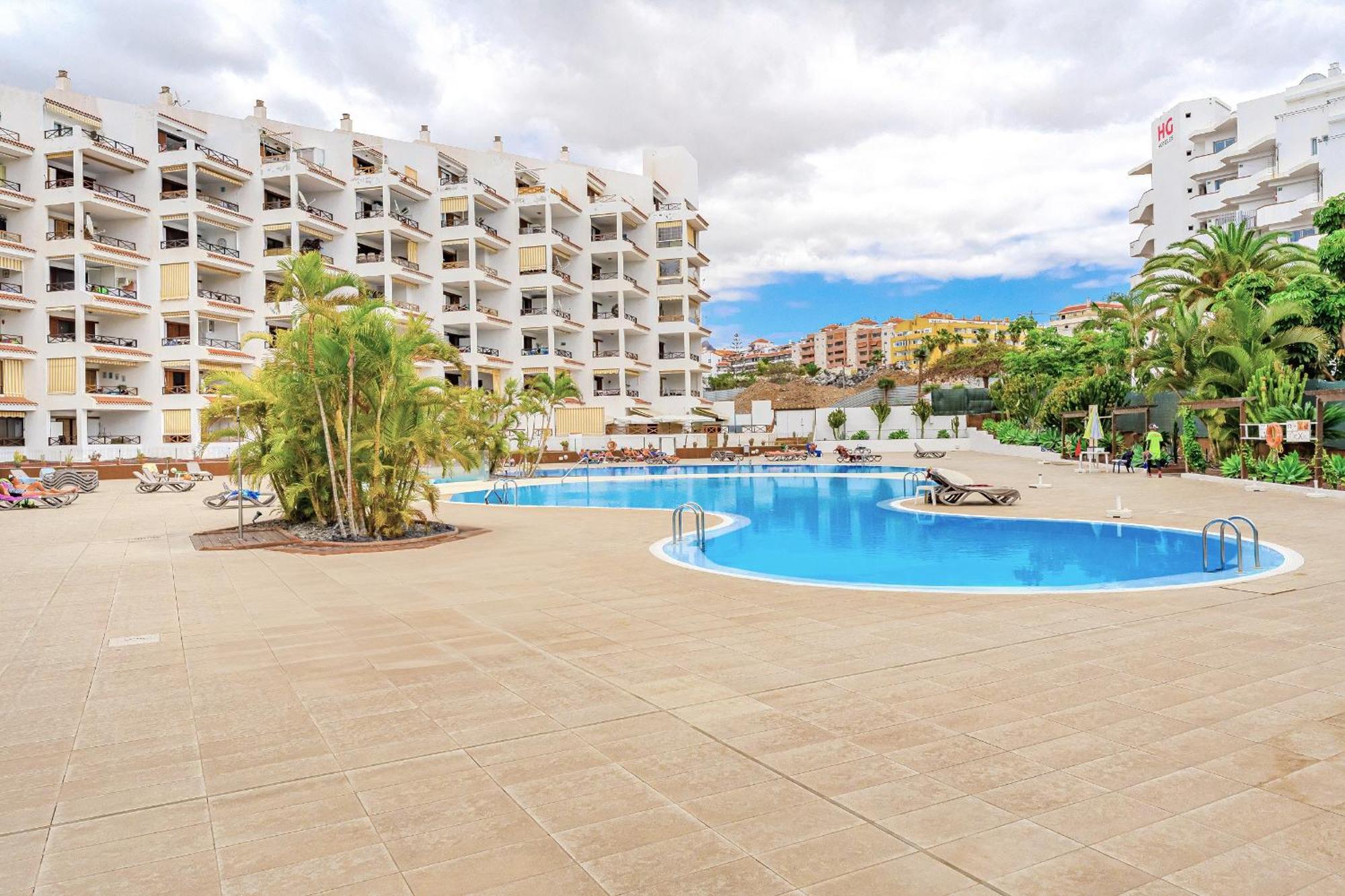 Blue Cristianos By Welcome Tenerife Лос Кристианос Екстериор снимка